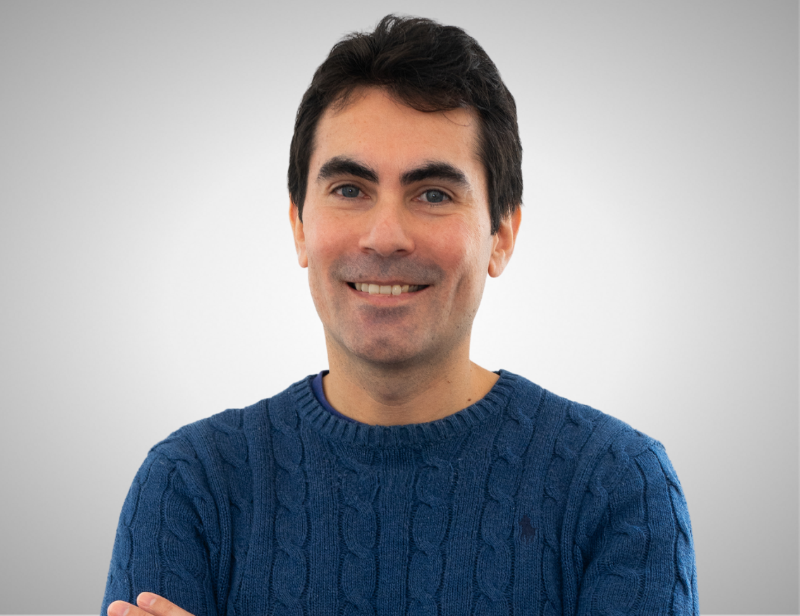 Alejandro Albi headshot