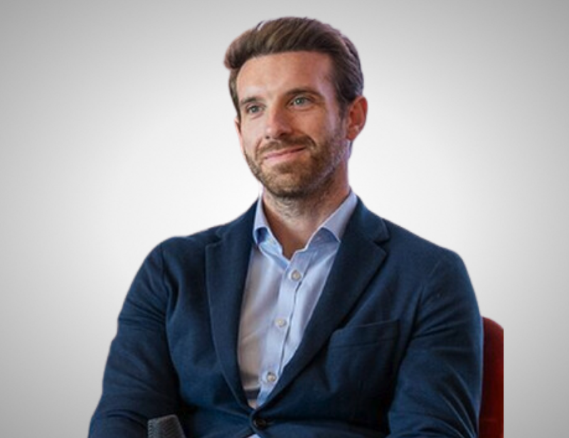 Alexander Oakden Headshot