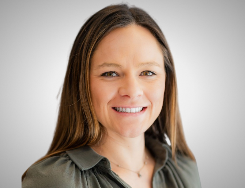 Amanda Delfino Headshot