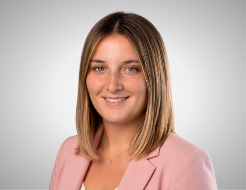 Andrea Cerna  Headshot