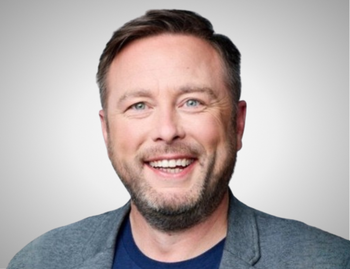 Elliot Smith Headshot