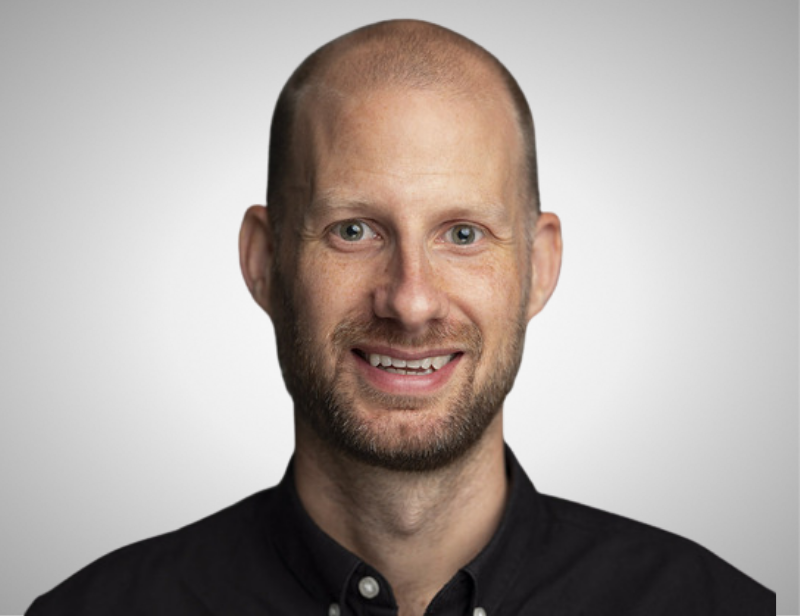 Gil Burgmans Headshot