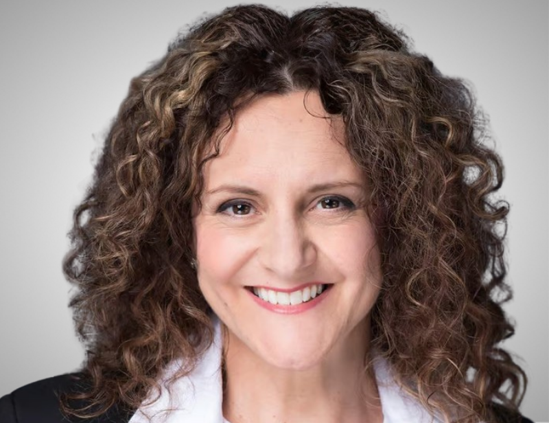 Joanne Modugno Headshot