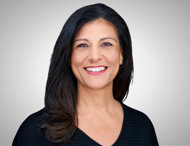 Linda Hartman Headshot