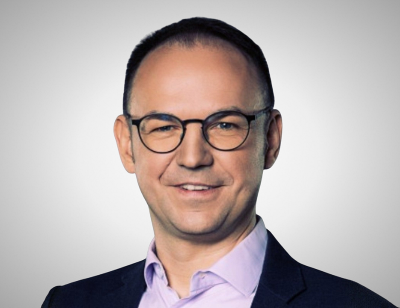 Maurits Pieper Headshot (1)