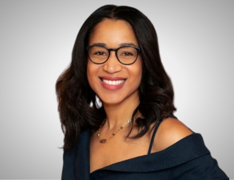 Ruth Hubbard Headshot